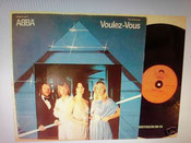 Pyramide und Dreieck ohne Auge Musikindustrie ABBA Voulez Vous